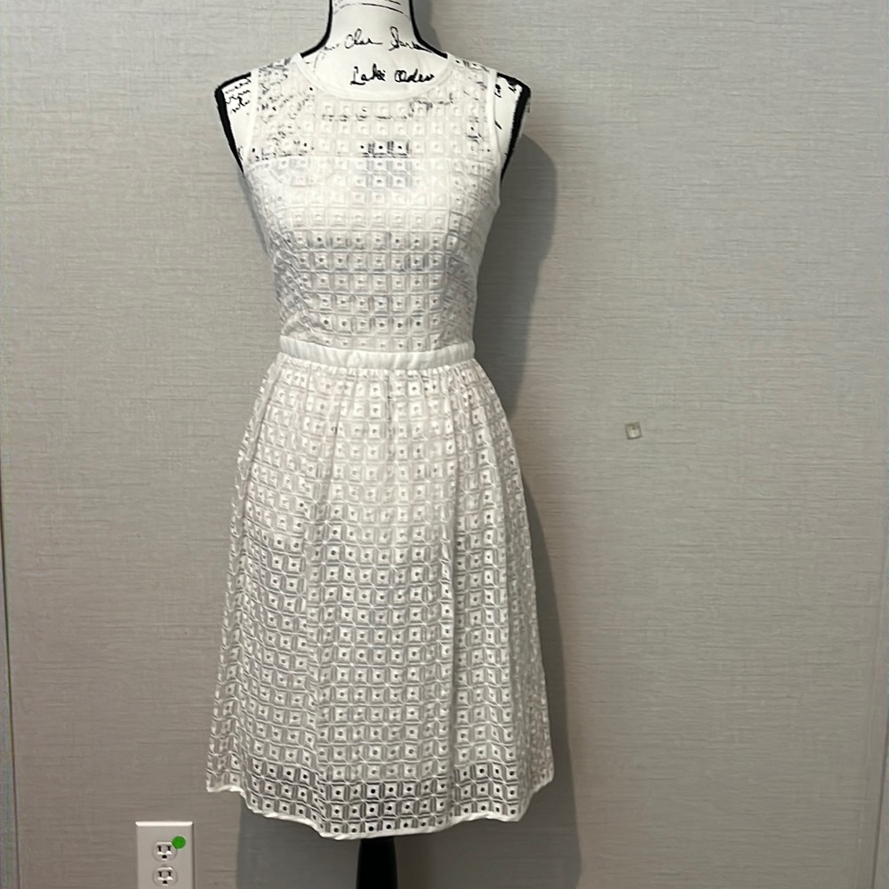 NWOT Ava & Aiden Dress